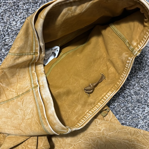 Lululemon Fast and Free High Rise Tight - Picture 8 of 8